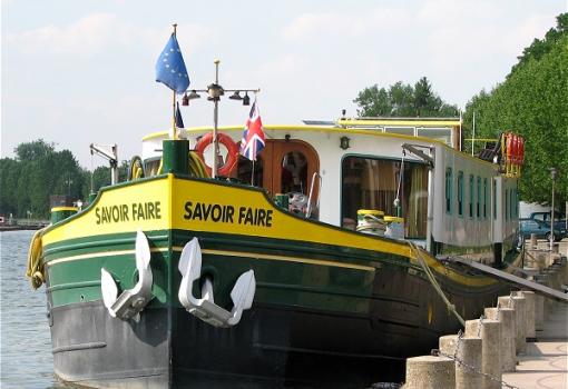 Atracado en el Canal de Bourgogne